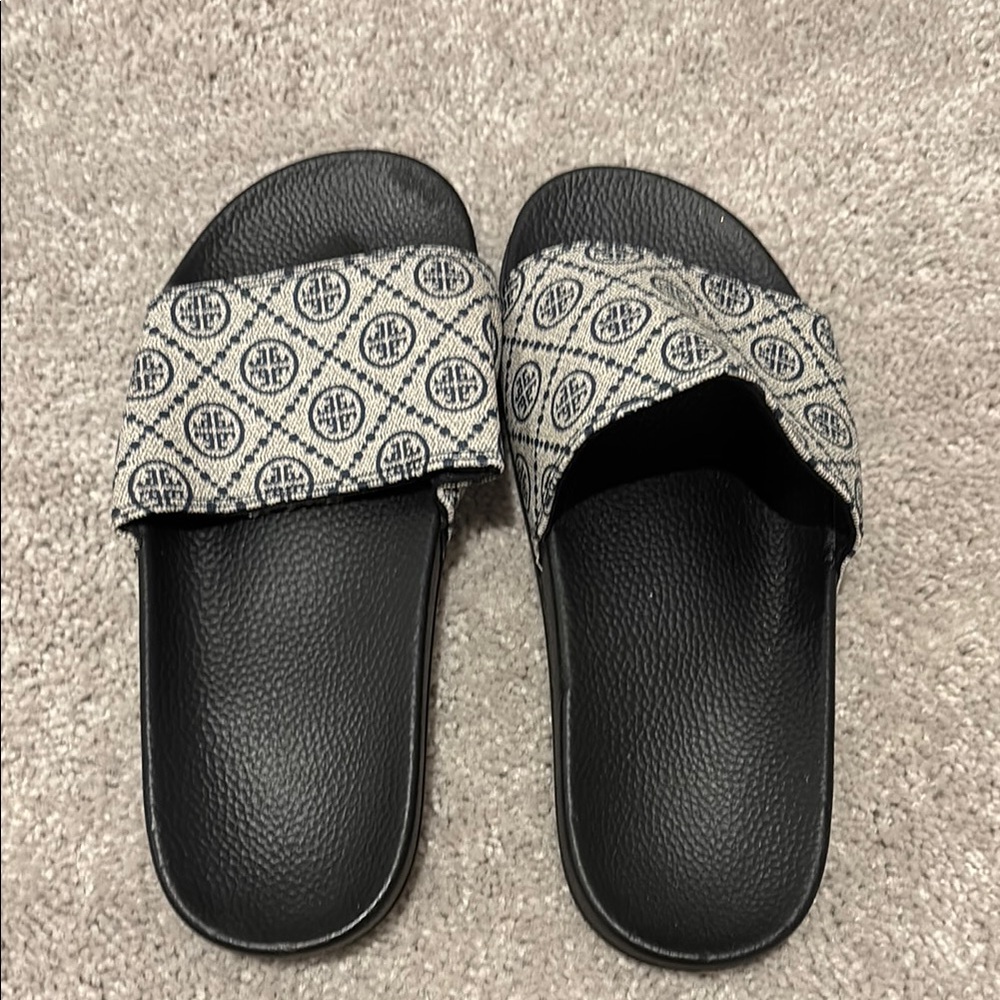 Black and White Patterned Slides